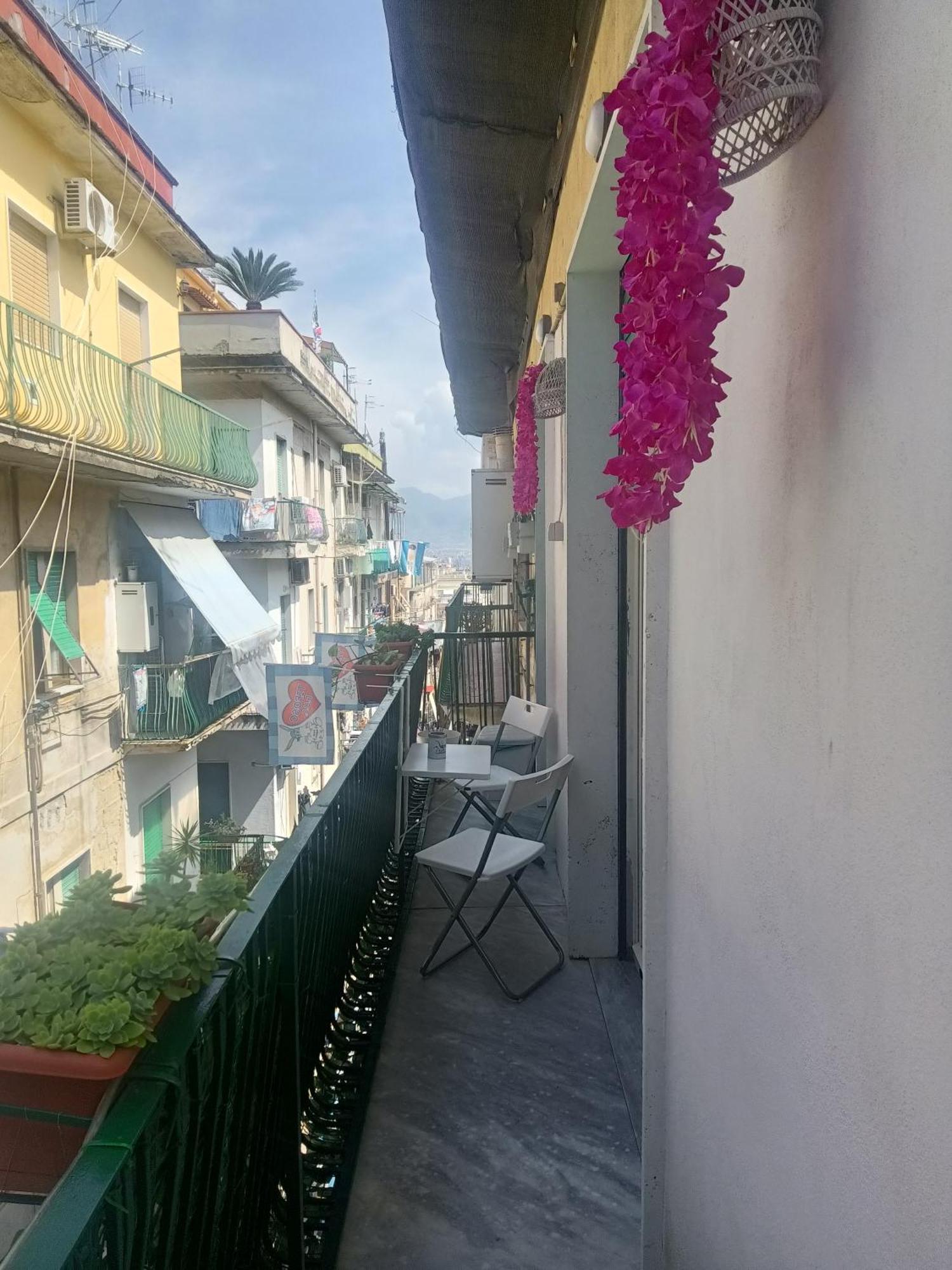 Il Dubbio Ai Quartieri Spagnoli Napoli Bagian luar foto