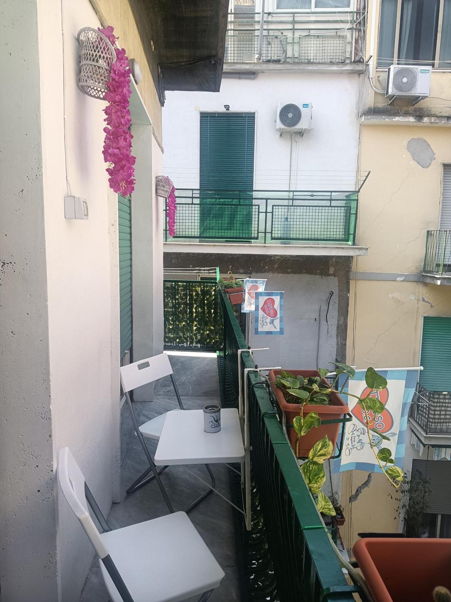 Il Dubbio Ai Quartieri Spagnoli Napoli Bagian luar foto