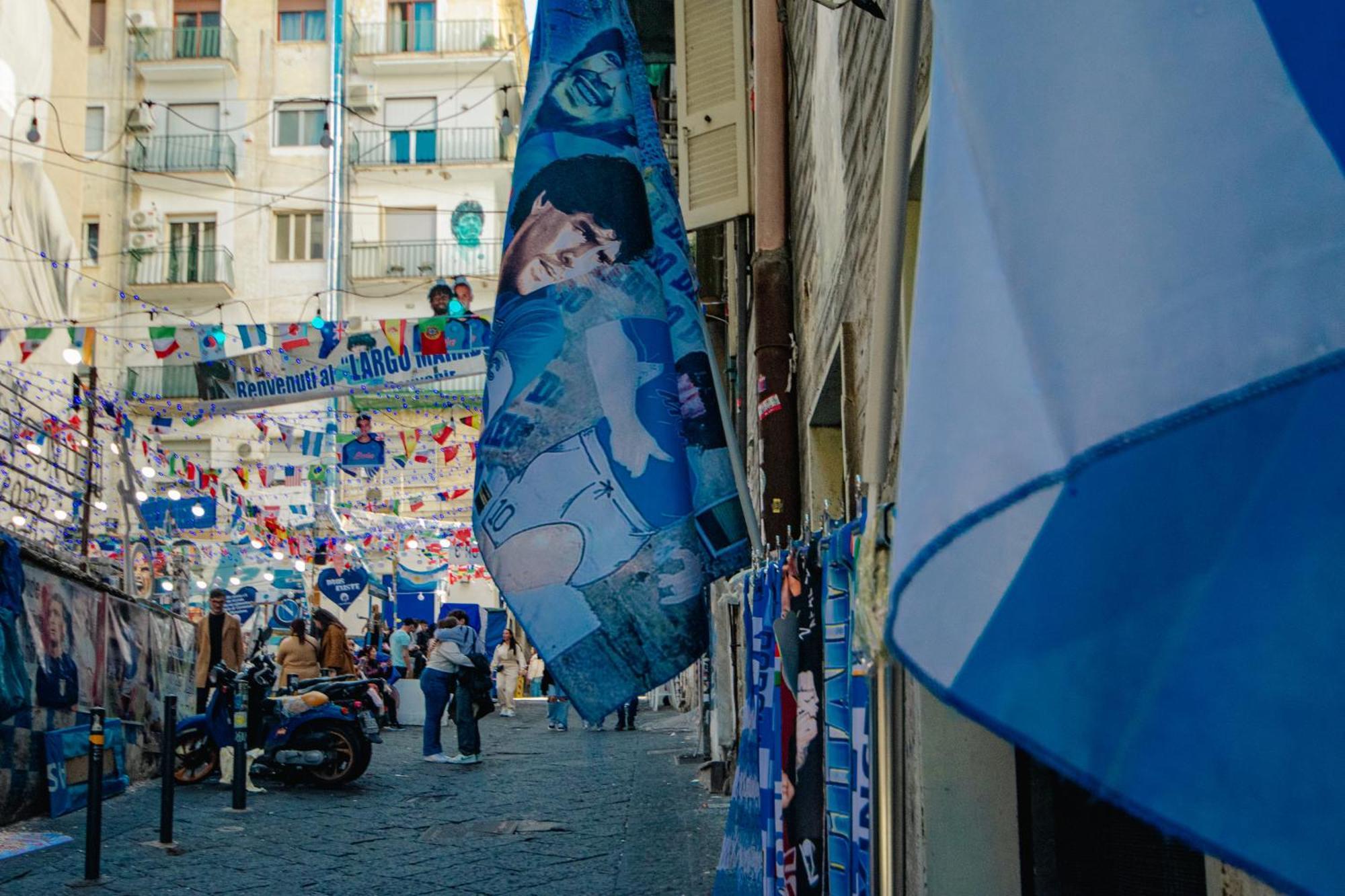 Il Dubbio Ai Quartieri Spagnoli Napoli Bagian luar foto